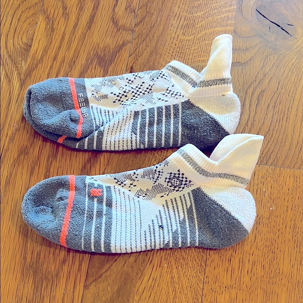 Stance no show socks EUC worn once. Sz medium.